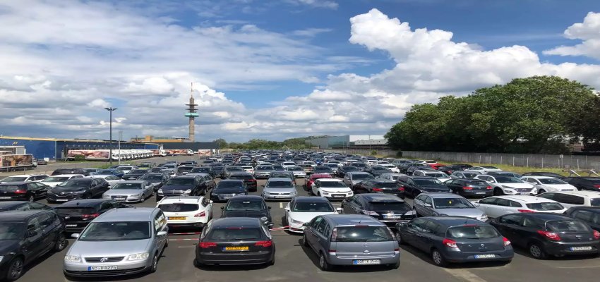 Parkplatz am Flughafen Köln buchen: Einfach & günstig mit ParkVia Köln